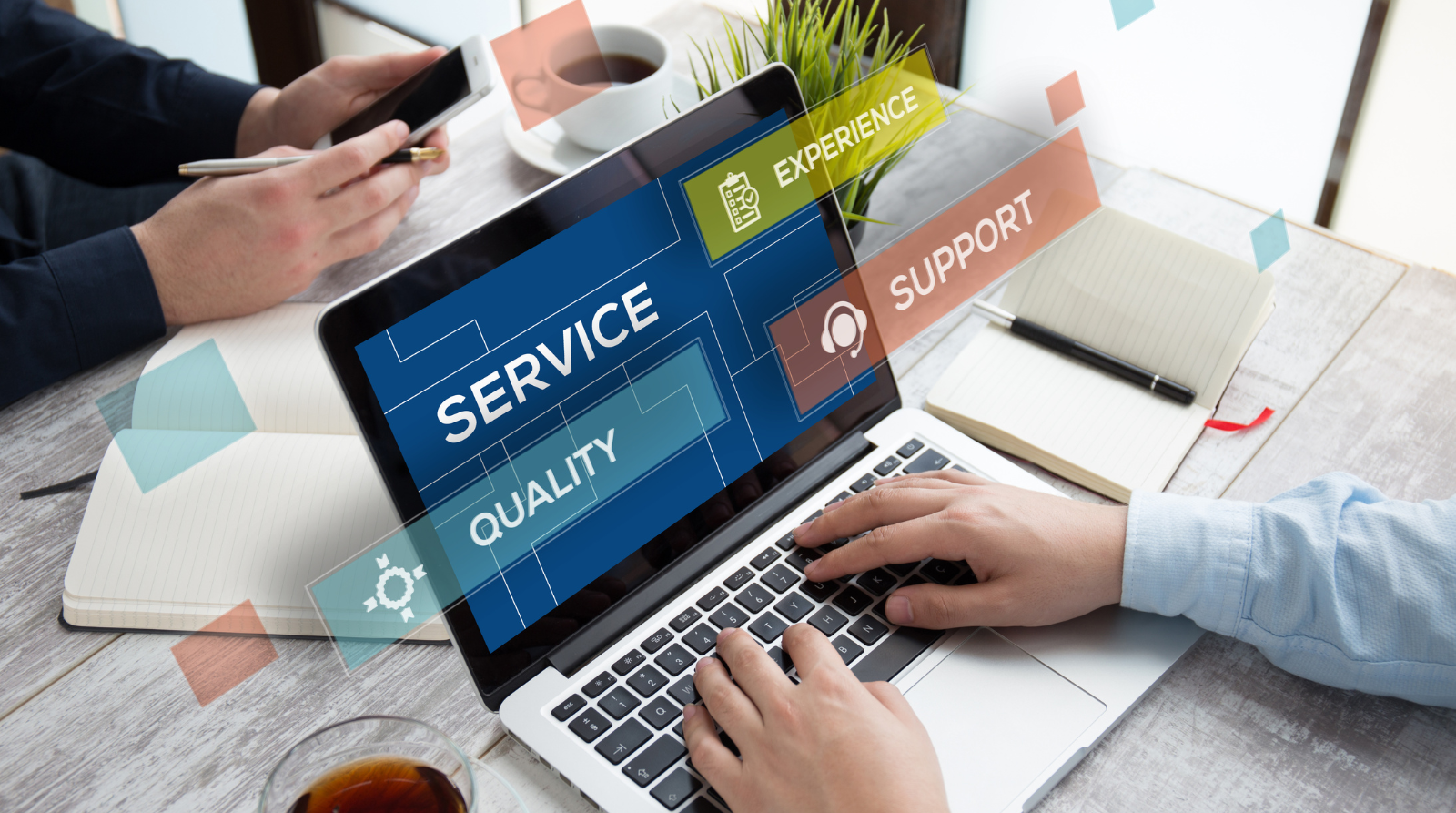 Online IT support service showcasing quality, experience, and customer support on a laptop
